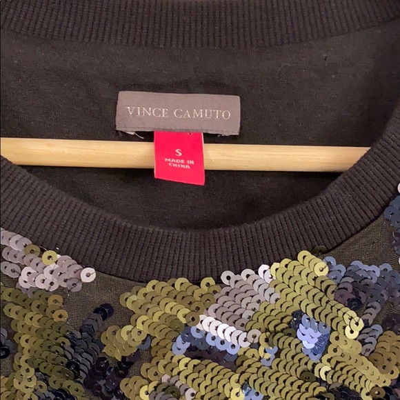 NWT. VINCE CAMUTO Sequins Top Military Green Color - Picture 4 of 9